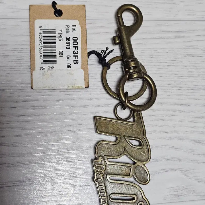 [BUNJANG] Louis Vuitton, Dsquared2 Keyring Bundle / 정품 루이비통 키링2.디스퀘워드키링1.루이비통 키벨1 일괄판매
