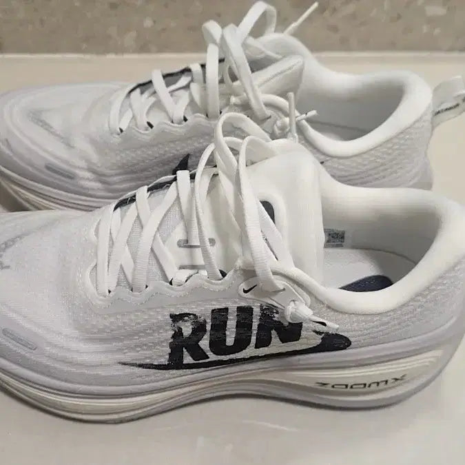 [BUNJANG] Nike Vomero Plus / 나이키 보메로 플러스