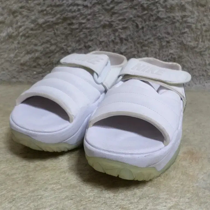 [BUNJANG] Nike Air Adjust Force Sandals White Used Shoes / 후루룩구제 240 나이키 어저스트 포스 샌들 화이트 중고 신발