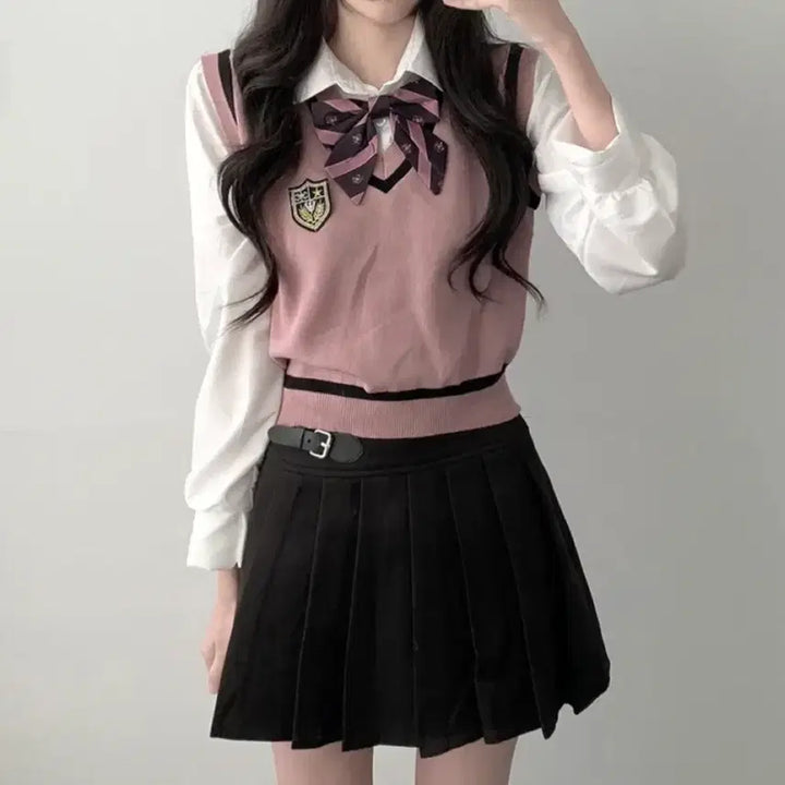 [BUNJANG] Lotte World School Look Set M / (새상품) 롯데월드 갈때 입기 좋은 스쿨룩 M