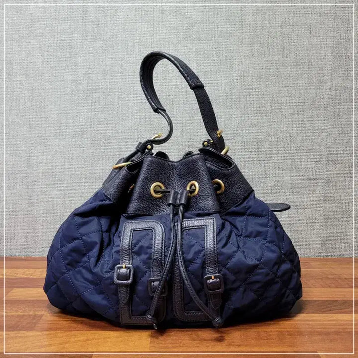 [BUNJANG] DAKS Navy Leather Quilted Bucket Bag Shoulder Bag / @DAKS 네이비 가죽배색 퀄팅 버킷백 숄더백