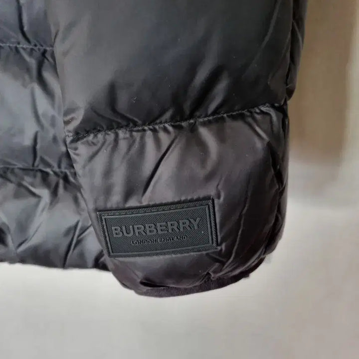 [BUNJANG] Burberry Aspen Goose Down Padded Jacket (L 77-88) / 새제품 버버리 아스펜 경량 구스패딩L77~88