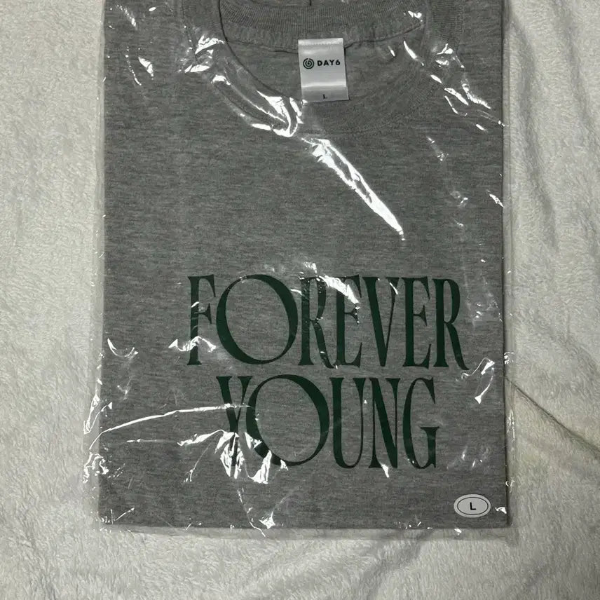 [BUNJANG] Day6 Forever Young Japan MD T-shirt / 데이식스 포에버영 일본 md 반팔