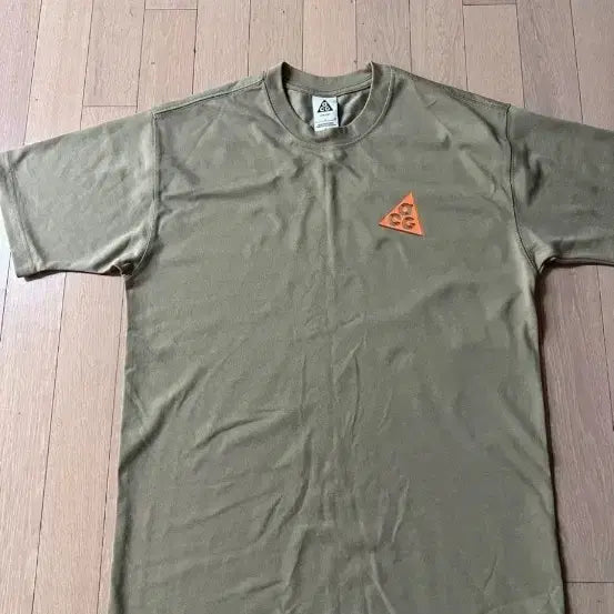 [BUNJANG] Nike ACG Khaki Short Sleeve T-Shirt (US S / KR M) / 나이키 acg 카키 반팔티 us:s사이즈(한국m)