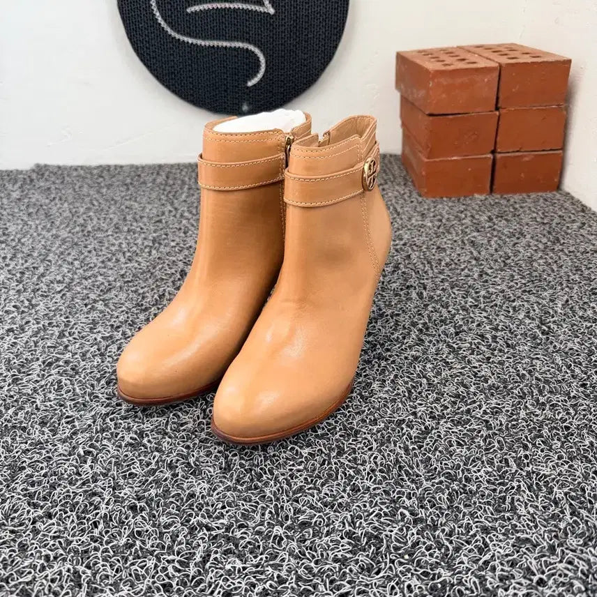 [BUNJANG] Tory Burch Leather Ankle Boots / 토리버치 브라운 레더 앵클 부츠
