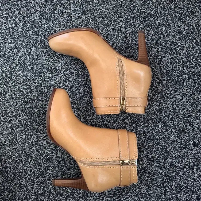 [BUNJANG] Tory Burch Leather Ankle Boots / 토리버치 브라운 레더 앵클 부츠