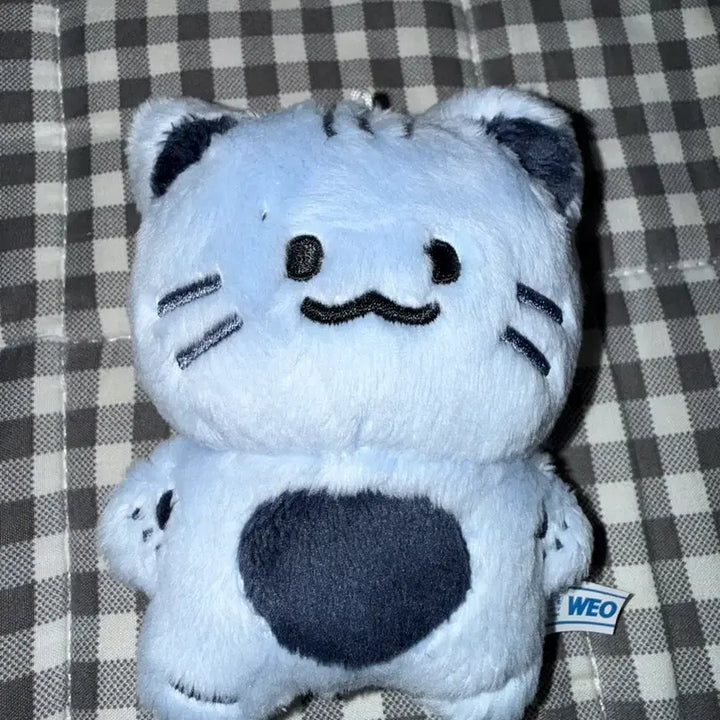 [BUNJANG] The Boyz Juyeon Jumeokbap Keyring / 더보이즈 주연 쥬먹밥 인형 키링