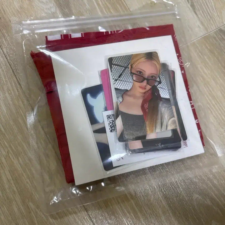 [BUNJANG] BabyMonster Limited Edition Drip Album (Unsealed) / 베이비몬스터 한정판 반다나 앨범 drip 단순개봉