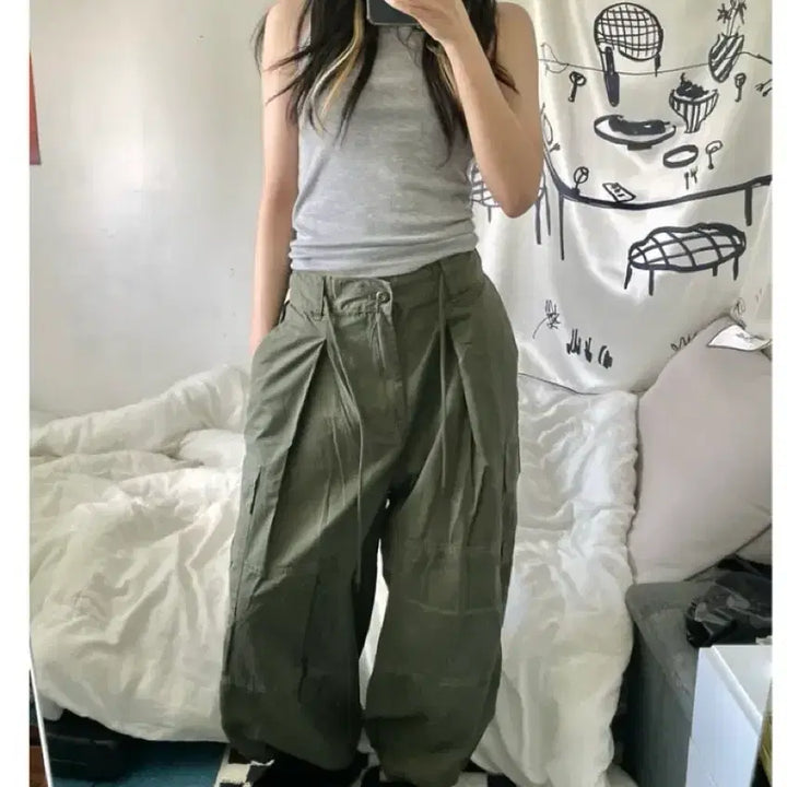 [BUNJANG] OPM Cargo Balloon Wide String Pants (Khaki) / 에이블리 오피엠 카고 벌룬 와이드 스트링 팬츠 카키색