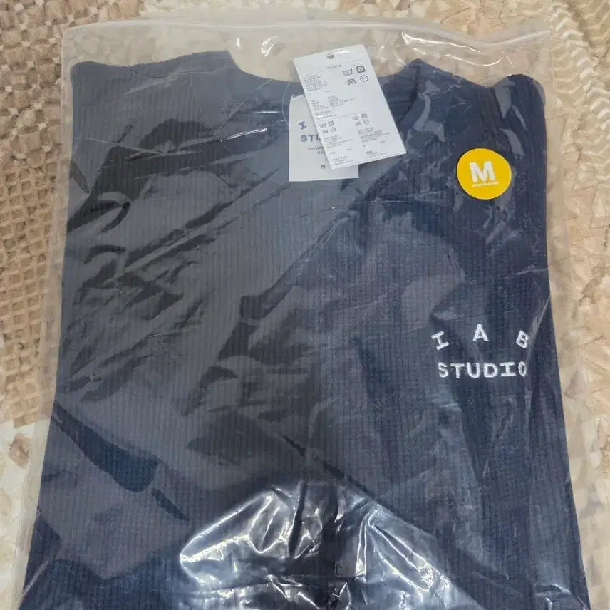 [BUNJANG] Iab Studio Waffle Long Sleeve Navy Shirt / 아이앱 스튜디오 아이앱 와플 롱슬리브 네이비 9만