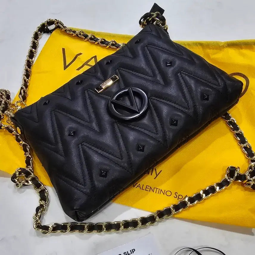 [SOLD OUT] 정품  Valentino 발렌티노 Vanille Diamond 레더 체인