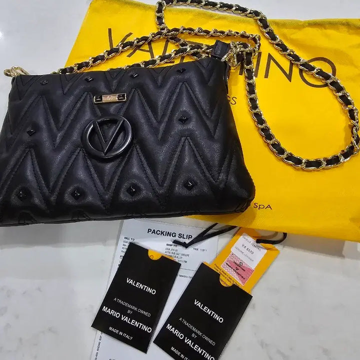 [SOLD OUT] 정품  Valentino 발렌티노 Vanille Diamond 레더 체인