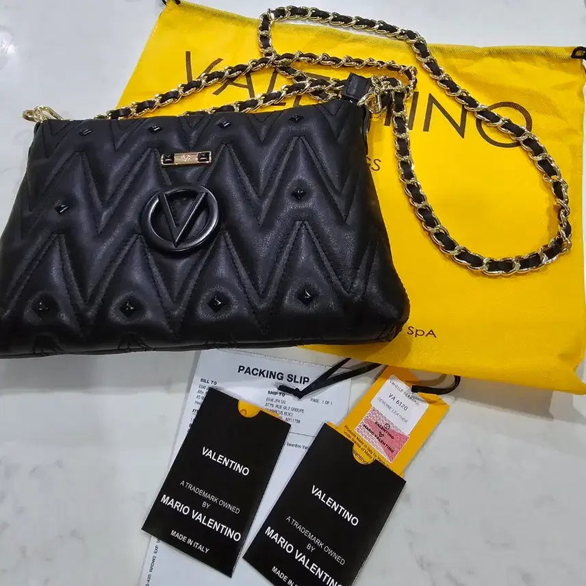 [SOLD OUT] 정품  Valentino 발렌티노 Vanille Diamond 레더 체인
