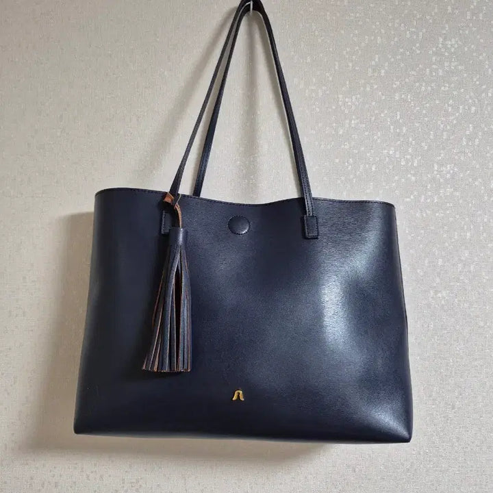 [BUNJANG] Black Genuine Leather Tote Bag / 천연소가죽 토트백 + 태슬 장식