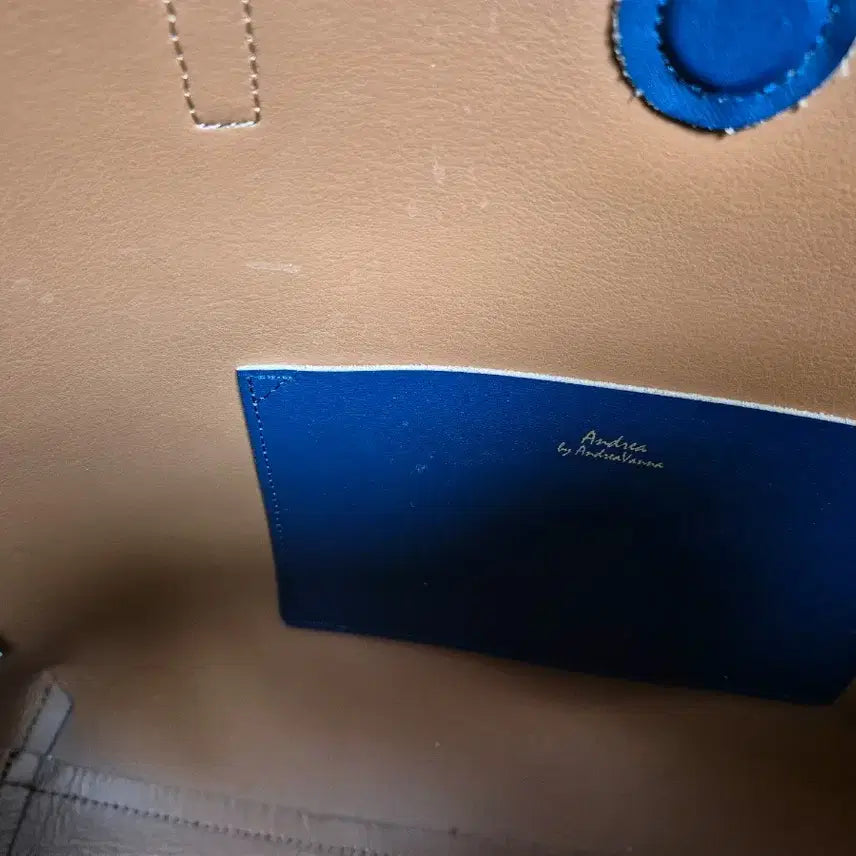 [BUNJANG] Black Genuine Leather Tote Bag / 천연소가죽 토트백 + 태슬 장식