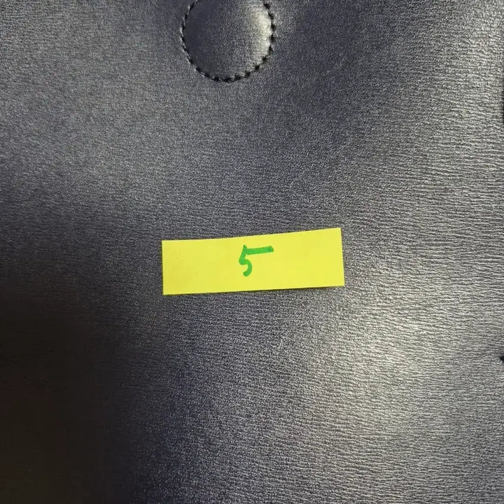 [BUNJANG] Black Genuine Leather Tote Bag / 천연소가죽 토트백 + 태슬 장식