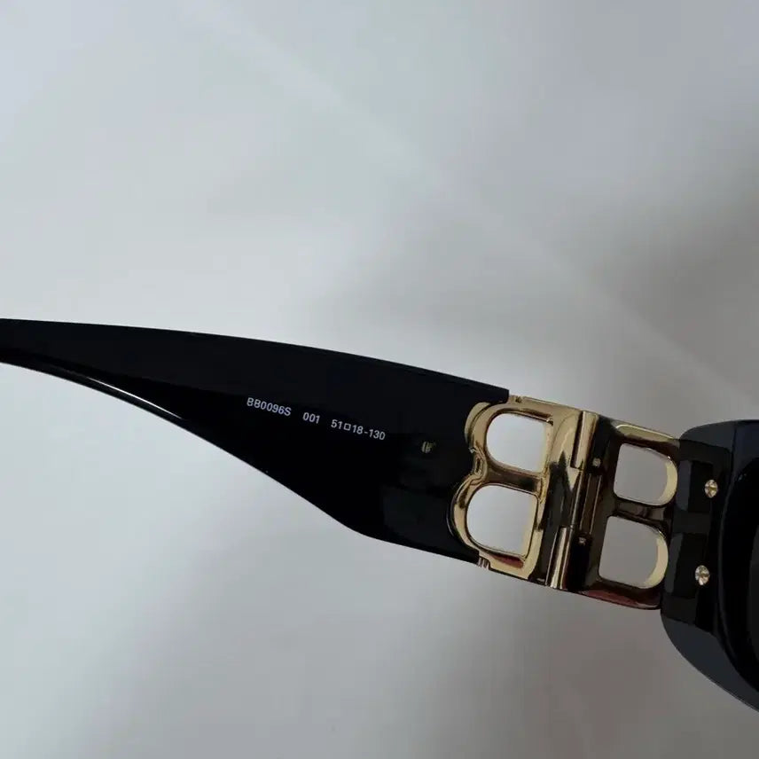 [BUNJANG] Balenciaga Dynasty Rectangle Sunglasses / 발렌시아가 다이내스티 렉탱글 선글라스