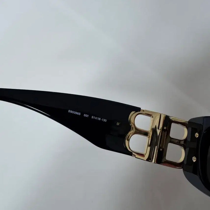 [BUNJANG] Balenciaga Dynasty Rectangle Sunglasses / 발렌시아가 다이내스티 렉탱글 선글라스