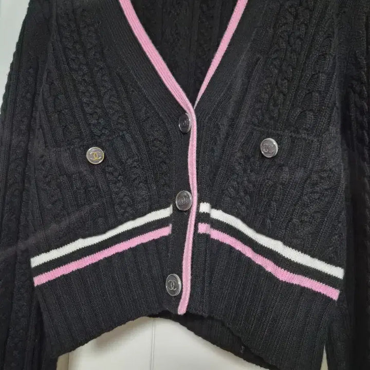 [BUNJANG] Chanel CC Button Cashmere Cardigan / 샤넬 CC버튼 캐시미어 가디건