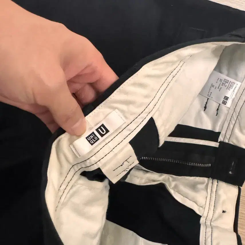 [BUNJANG] Uniqlo U Wide Chino Pants / 유니클로 U 와이드 치노팬츠 블랙