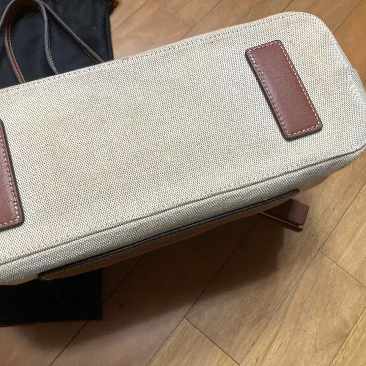 [BUNJANG] Joy Gryson Canvas Shoulder Bag / 조이그라이슨 캔버스 숄더백 택포 4만원