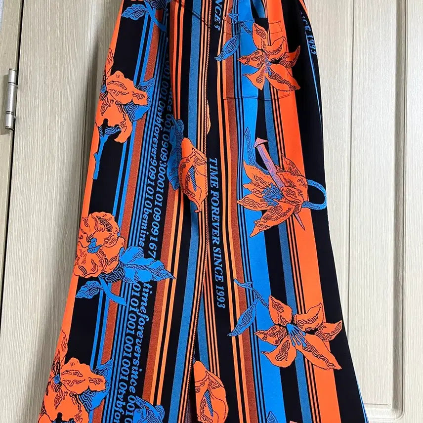 [BUNJANG] TIME Lettering Flower Pattern Knit Skirt 55 / 타임 TIME 레터링 플라워 패턴 니트 스커트 55 (정품)