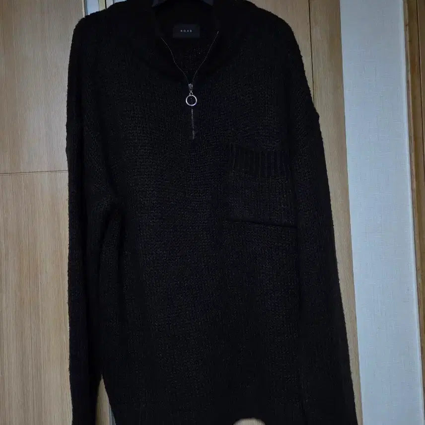 [BUNJANG] ROAD Half-Neck Black Knit / (L) ROAD 하프넥 블랙 니트