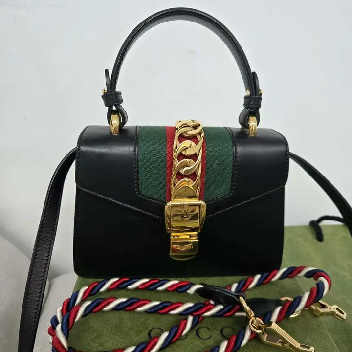 [BUNJANG] Gucci Sylvie Bag Black / [보증서 정품] 구찌 실비백 블랙