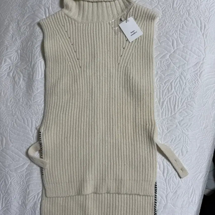 [BUNJANG] Inno Studios Long Knit Vest / Inno Studios 롱 니트 새상품