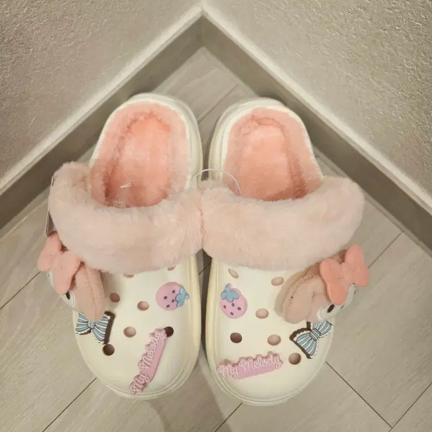 [BUNJANG] Sanrio My Melody Fur Crocs Shoes 240mm / (새상품) 산리오 마이멜로디 털 크록스 신발 240mm
