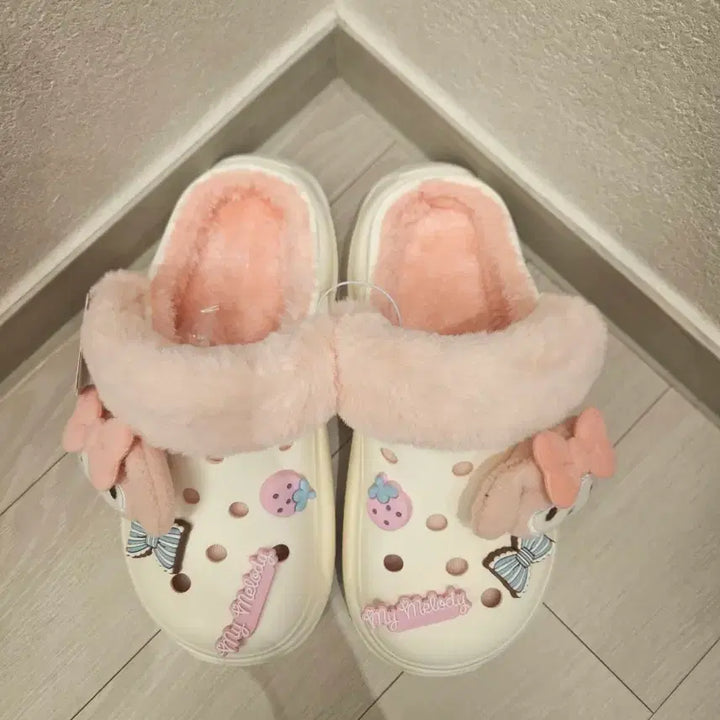 [BUNJANG] Sanrio My Melody Fur Crocs Shoes 240mm / (새상품) 산리오 마이멜로디 털 크록스 신발 240mm