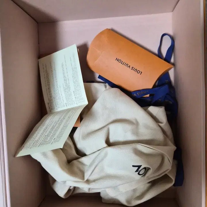 [BUNJANG] Louis Vuitton Luxembourg Sneakers Black / 루이비통  스니커즈 블랙