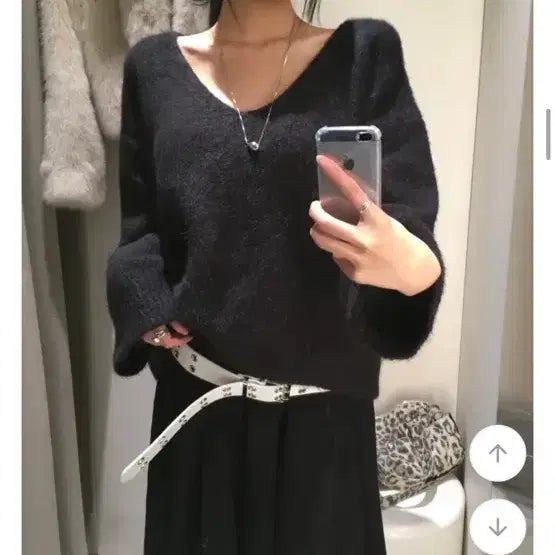 [BUNJANG] Soand V-Neck Black Knit / 브이넥 블랙 니트