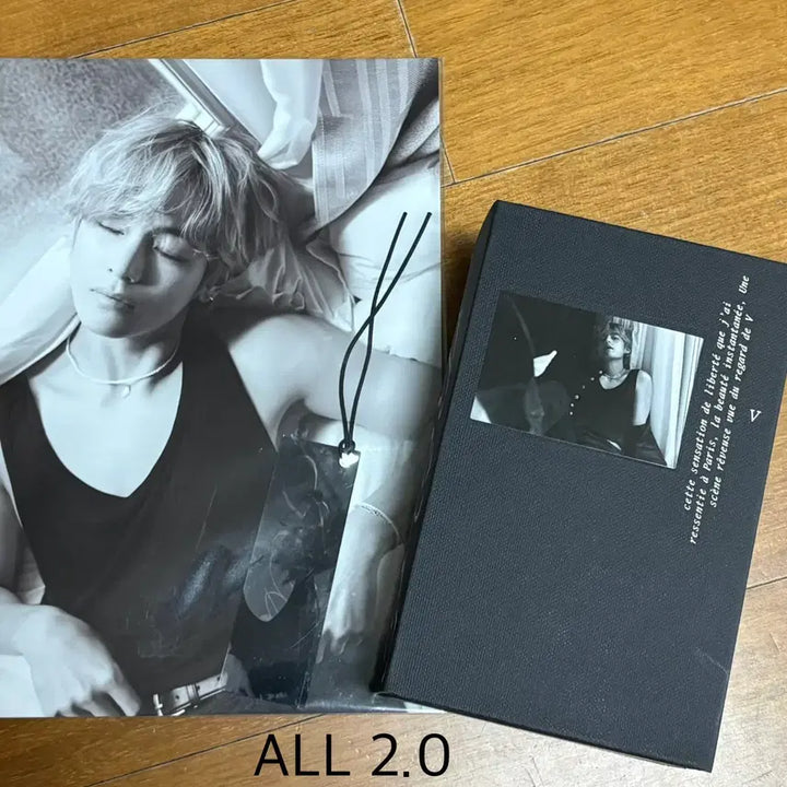 [BUNJANG] BTS V Photobook Lucky Draw Photocard Bundle Set / 특전포함) reve 뷔 포토북 태형 방탄소년단 포카 양도 판매
