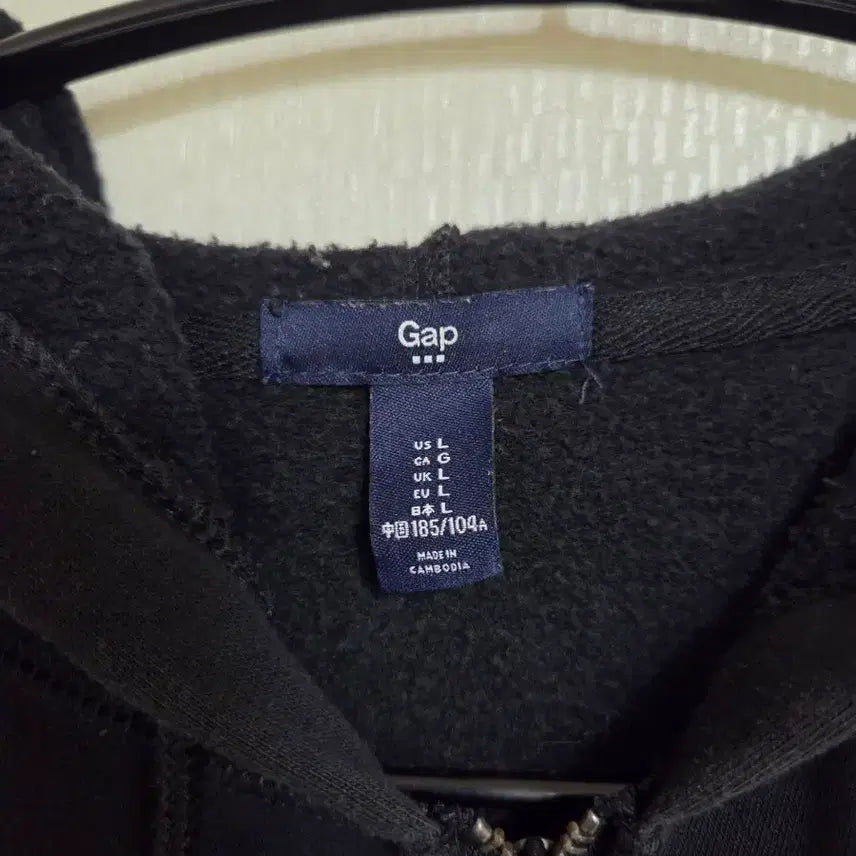 [BUNJANG] GAP Black Hooded Zip-up / GAP 블랙 후드집업