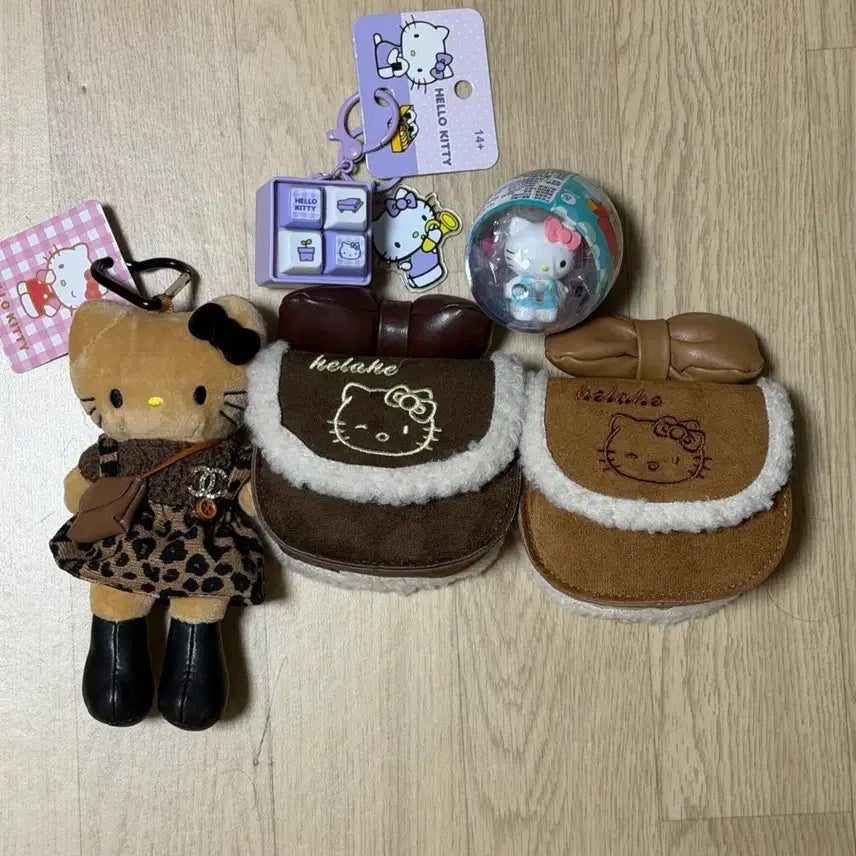 [BUNJANG] Hello Kitty Assorted Goods Set / 헬로키티 인형/키링/미니백 등 랜덤 굿즈 세트