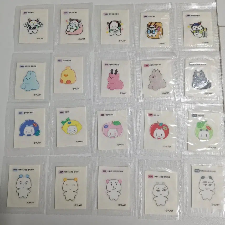 [BUNJANG] PLAVE Sticker Set / 플레이브 띠부씰 60종 풀셋트 1세트 팝니다.
