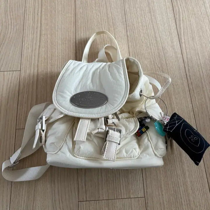 [BUNJANG] Lats You Nostalgia Backpack Ivory / 라츠유 노스텔지아 백팩 아이보리