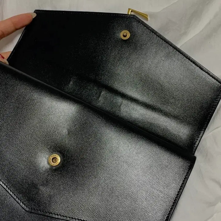 [BUNJANG] Yves Saint Laurent Monogram Clutch / 입생로랑 클러치