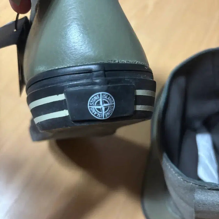 [BUNJANG] Stone Island Logo Boots / 스톤아일랜드 로고 부츠 새상품