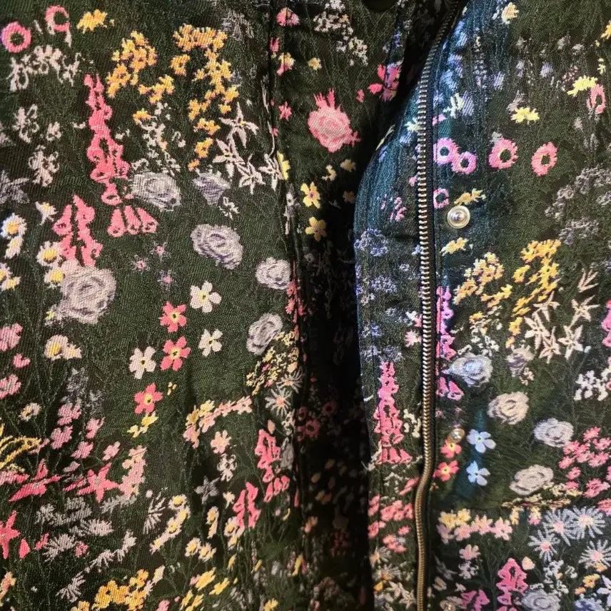 [BUNJANG] Mabling Flower Jacquard Down Padded Jacket Black / 마블링(Mabling) 플라워 자카드 다운 패딩 Black