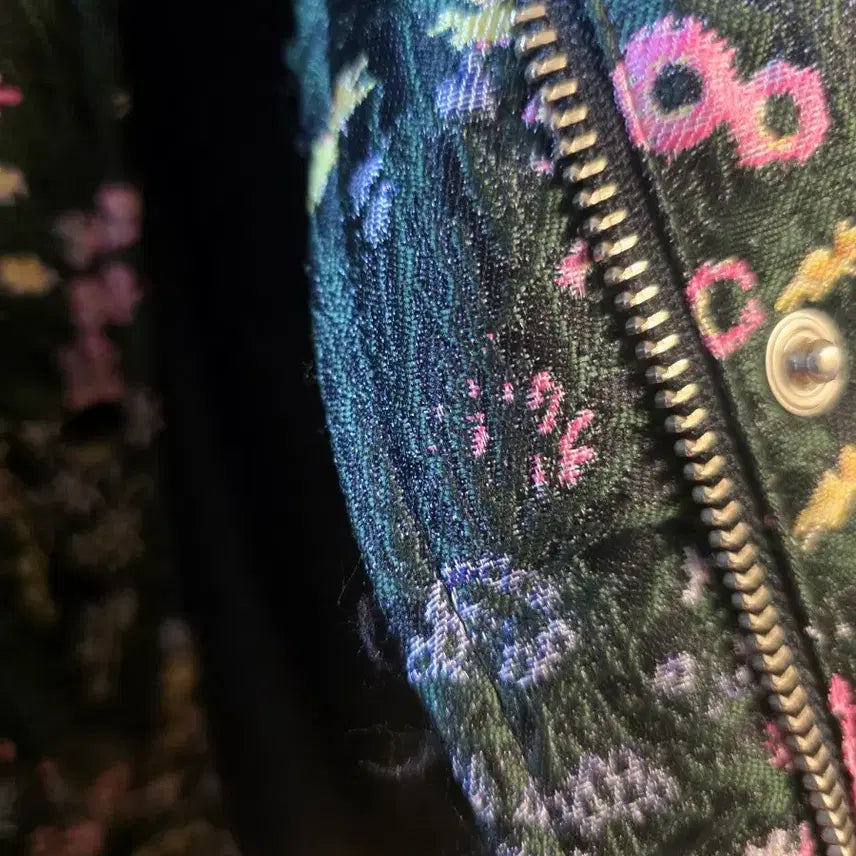 [BUNJANG] Mabling Flower Jacquard Down Padded Jacket Black / 마블링(Mabling) 플라워 자카드 다운 패딩 Black