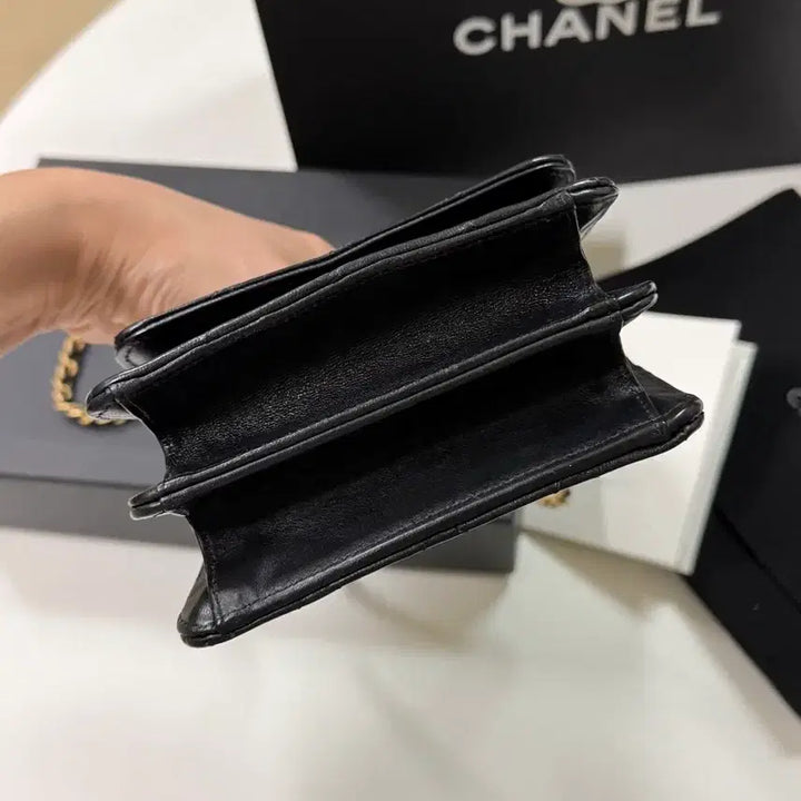 [BUNJANG] Chanel Top Handle Mini Lambskin Handbag / 샤넬 탑핸들 미니백