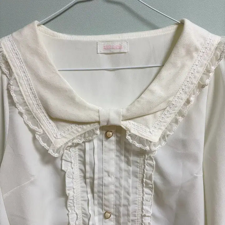 [BUNJANG] Liz Lisa Blouse / Liz lisa 리즈리사 갸루 라떼갸루 히메갸루 오네갸루