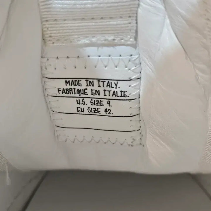 [BUNJANG] Thom Browne White Sneaker (270mm) / [정품/새상품/9사이즈/선물] 톰브라운 삼선 화이트 스니커즈 270mm