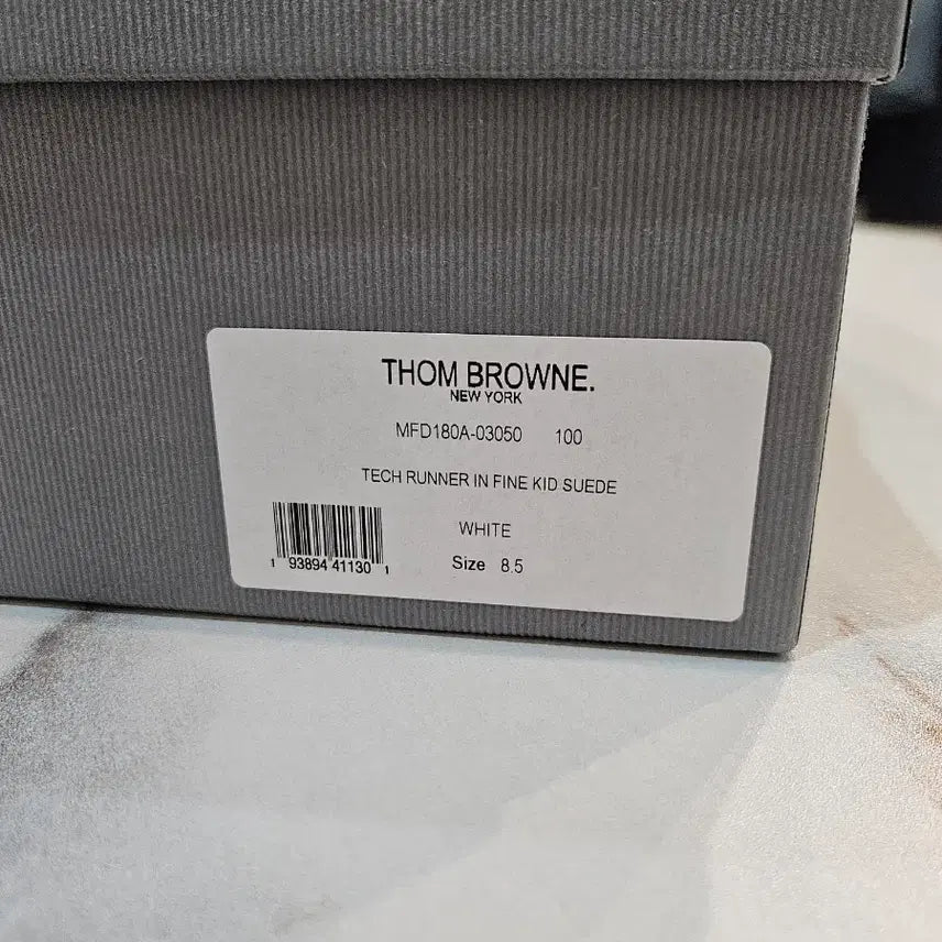 [BUNJANG] Thom Browne White Sneaker (270mm) / [정품/새상품/9사이즈/선물] 톰브라운 삼선 화이트 스니커즈 270mm