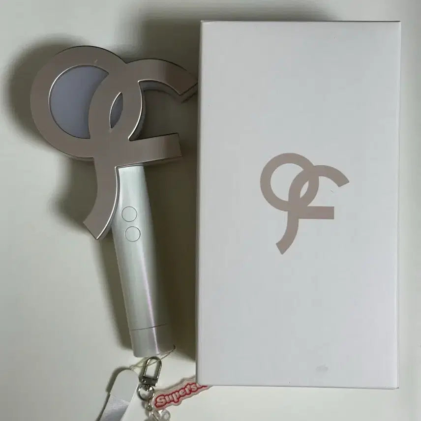 [BUNJANG] fromis_9 Light Stick (Old Version) / 급처) 프로미스나인 응원봉 (구버전)