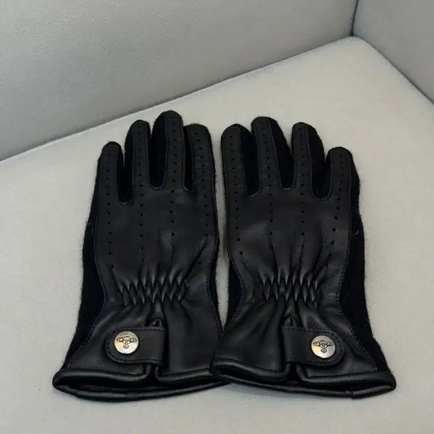[BUNJANG] Vivienne Westwood Gloves / 비비안웨스트우드 장갑