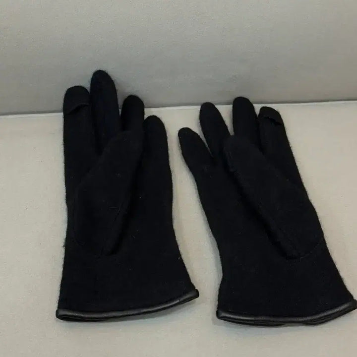 [BUNJANG] Vivienne Westwood Gloves / 비비안웨스트우드 장갑