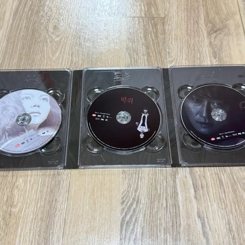 [BUNJANG] Park Chan-wook The Handmaiden DVD (with Postcard) / 박찬욱감독 박쥐 DVD (구성품 엽서)
